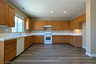 9053 Calico Ct, Oak Hills, CA 92344 - Photo 8