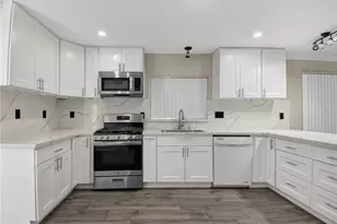12771 Ponderosa Ranch Rd, Victorville, CA 92392 - Photo 16