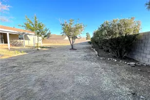 12546 Navajo, Apple Valley, CA 92308 - Photo 16