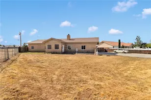 20151 Serrano, Apple Valley, CA 92307 - Photo 4