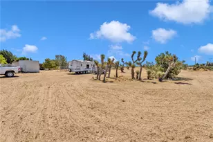 10532 Acanthus St, Phelan, CA 92371 - Photo 44