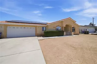 14083 Pawnee Rd, Apple Valley, CA 92307 - Photo 4