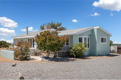 8837 Malpaso Road, Phelan, CA 92371 - Photo 2