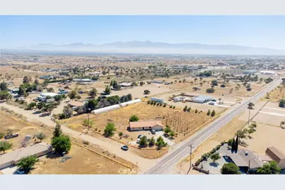 9995 Smoke Tree, Hesperia, CA 92344 - Photo 62