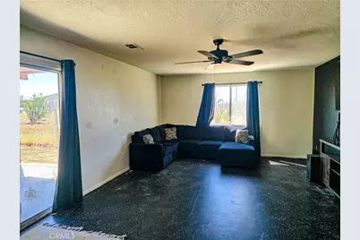 9995 Smoke Tree, Hesperia, CA 92344 - Photo 38