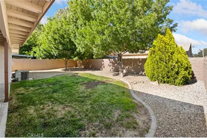 13035 Norfolk, Victorville, CA 92395 - Photo 38