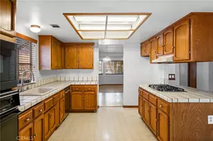 13035 Norfolk, Victorville, CA 92395 - Photo 16
