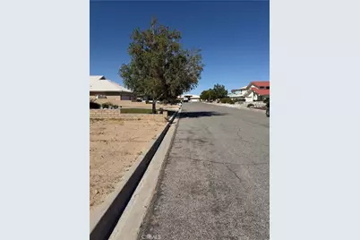 26482 Anchorage, Helendale, CA 92342 - Photo 4