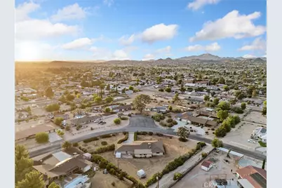 19213 Tecumseh, Apple Valley, CA 92307 - Photo 6