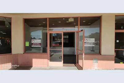 20200 US Highway 18 #D, Apple Valley, CA 92307 - Photo 2