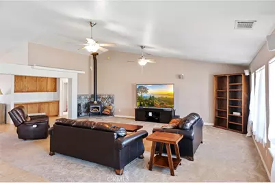 11025 El Esteban, Phelan, CA 92371 - Photo 10