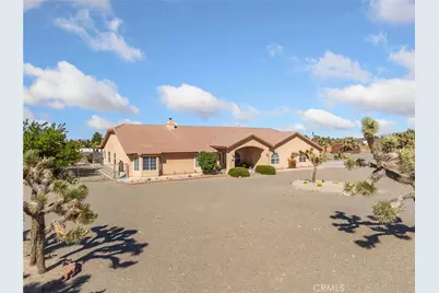 11025 El Esteban, Phelan, CA 92371 - Photo 2