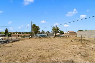 16670 Sholic Street, Victorville, CA 92395 - Photo 8