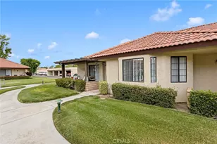19222 Cottonwood Dr, Apple Valley, CA 92308 - Photo 2