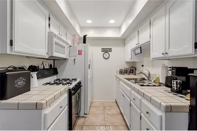19222 Cottonwood Drive, Apple Valley, CA 92308 - Photo 10
