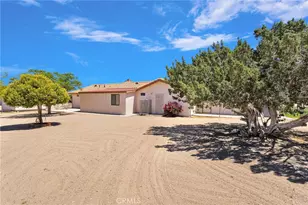 9872 Aster, Oak Hills, CA 92344 - Photo 44