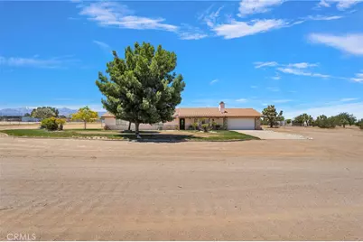 9872 Aster, Oak Hills, CA 92344 - Photo 2