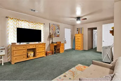 9872 Aster, Oak Hills, CA 92344 - Photo 30
