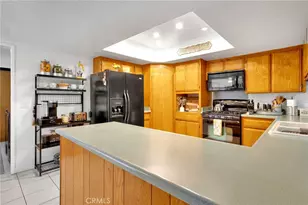 9872 Aster, Oak Hills, CA 92344 - Photo 14
