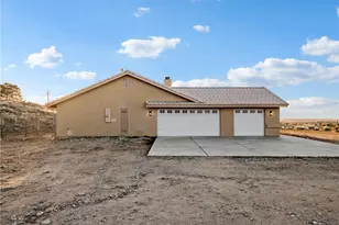 9230 Allegra Vista, Apple Valley, CA 92308 - Photo 2