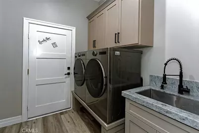 23280 Ramona Avenue, Apple Valley, CA 92307 - Photo 38