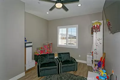 23280 Ramona Avenue, Apple Valley, CA 92307 - Photo 12