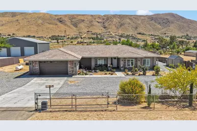 22567 Ocotillo Way, Apple Valley, CA 92308 - Photo 32
