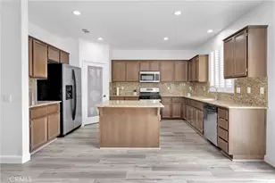 12615 Versaille St, Victorville, CA 92394 - Photo 8