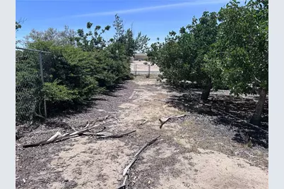 15000 Genesee, Apple Valley, CA 92307 - Photo 16