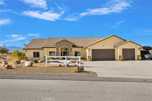 8140 Heartland, Oak Hills, CA 92344 - Photo 4