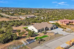 8140 Heartland, Oak Hills, CA 92344 - Photo 58