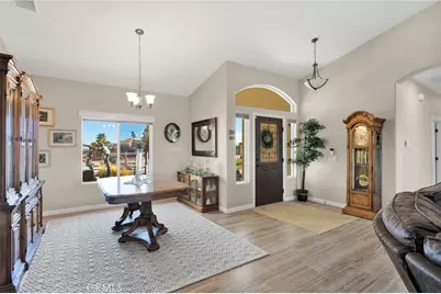 8140 Heartland, Oak Hills, CA 92344 - Photo 6