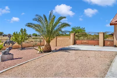 10768 10th, Hesperia, CA 92345 - Photo 4