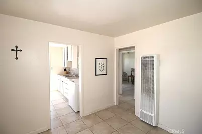 1360 Nancy, Barstow, CA 92311 - Photo 4