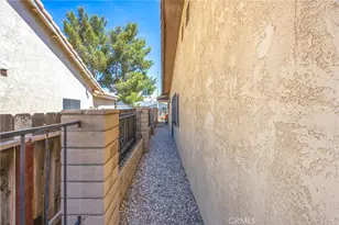 15859 Nassau Dr, Victorville, CA 92395 - Photo 28