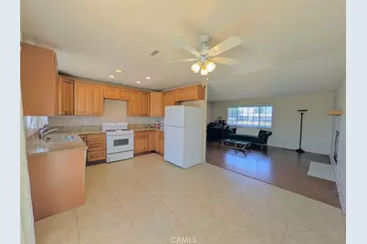 10819 Nambe Road, Apple Valley, CA 92308 - Photo 6