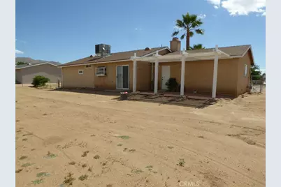 10819 Nambe Road, Apple Valley, CA 92308 - Photo 12