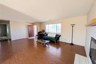 10819 Nambe Rd, Apple Valley, CA 92308 - Photo 2