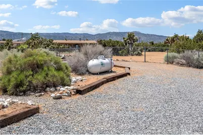 9240 Avalon, Phelan, CA 92371 - Photo 44