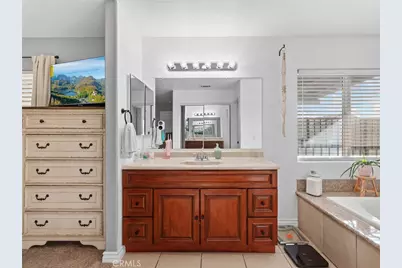 13966 Driftwood, Victorville, CA 92395 - Photo 32