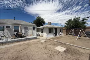 137 W Fredricks, Barstow, CA 92311 - Photo 2