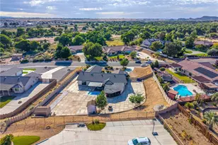13997 Riverside, Apple Valley, CA 92307 - Photo 44