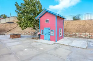 13997 Riverside, Apple Valley, CA 92307 - Photo 48