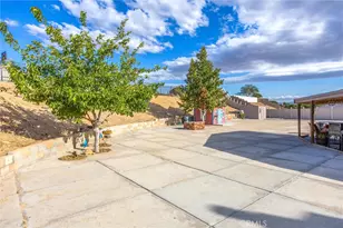13997 Riverside, Apple Valley, CA 92307 - Photo 44