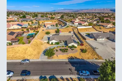 13997 Riverside, Apple Valley, CA 92307 - Photo 60