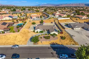 13997 Riverside, Apple Valley, CA 92307 - Photo 60