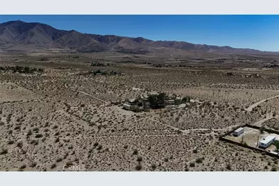 9821 Ivanhoe, Lucerne Valley, CA 92356 - Photo 10