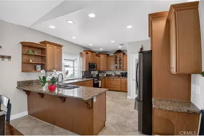 11380 Rochester, Phelan, CA 92371 - Photo 18