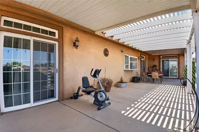11380 Rochester, Phelan, CA 92371 - Photo 46