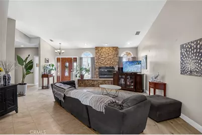 11380 Rochester, Phelan, CA 92371 - Photo 12